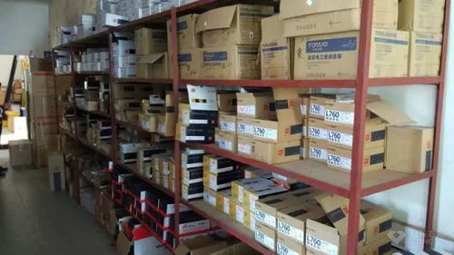 英信五金 专注高端零售，品质与服务的双重承诺